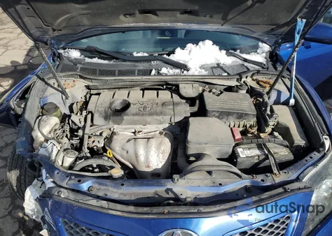 2011 Toyota Camry Base z USA, uszkodzony, nr VIN 4T1BF3EK5BU765635